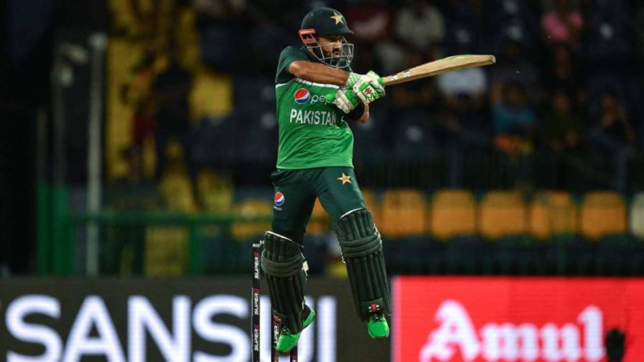 Mohammad Rizwan helped Pakistan amass 102 runs in the last ten overs