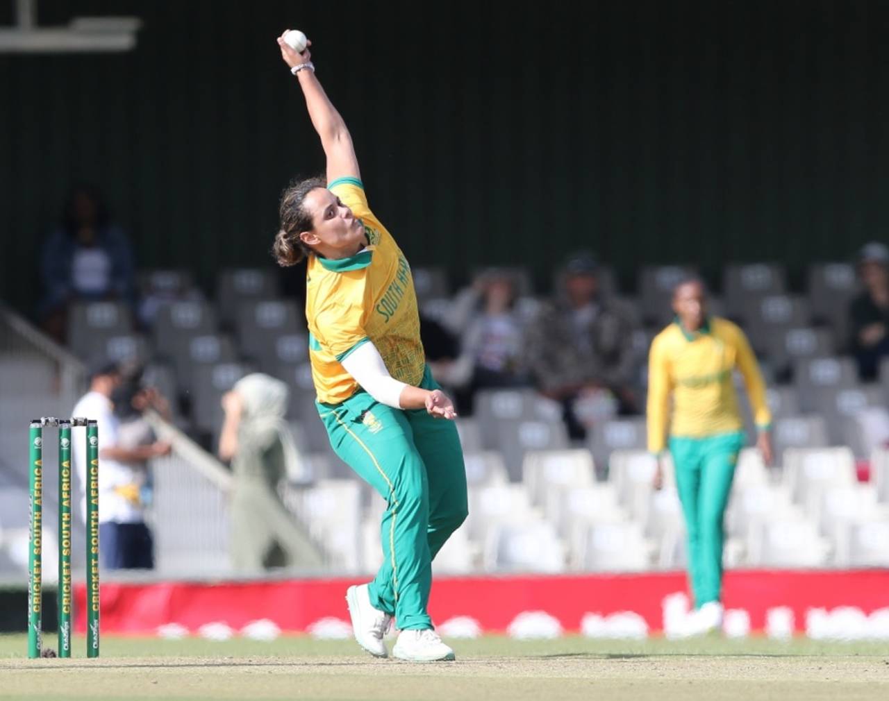 Chloe Tryon picked up 4 for 15, South Africa vs New Zealand, 2nd women's T20I, East London, October 8, 2023