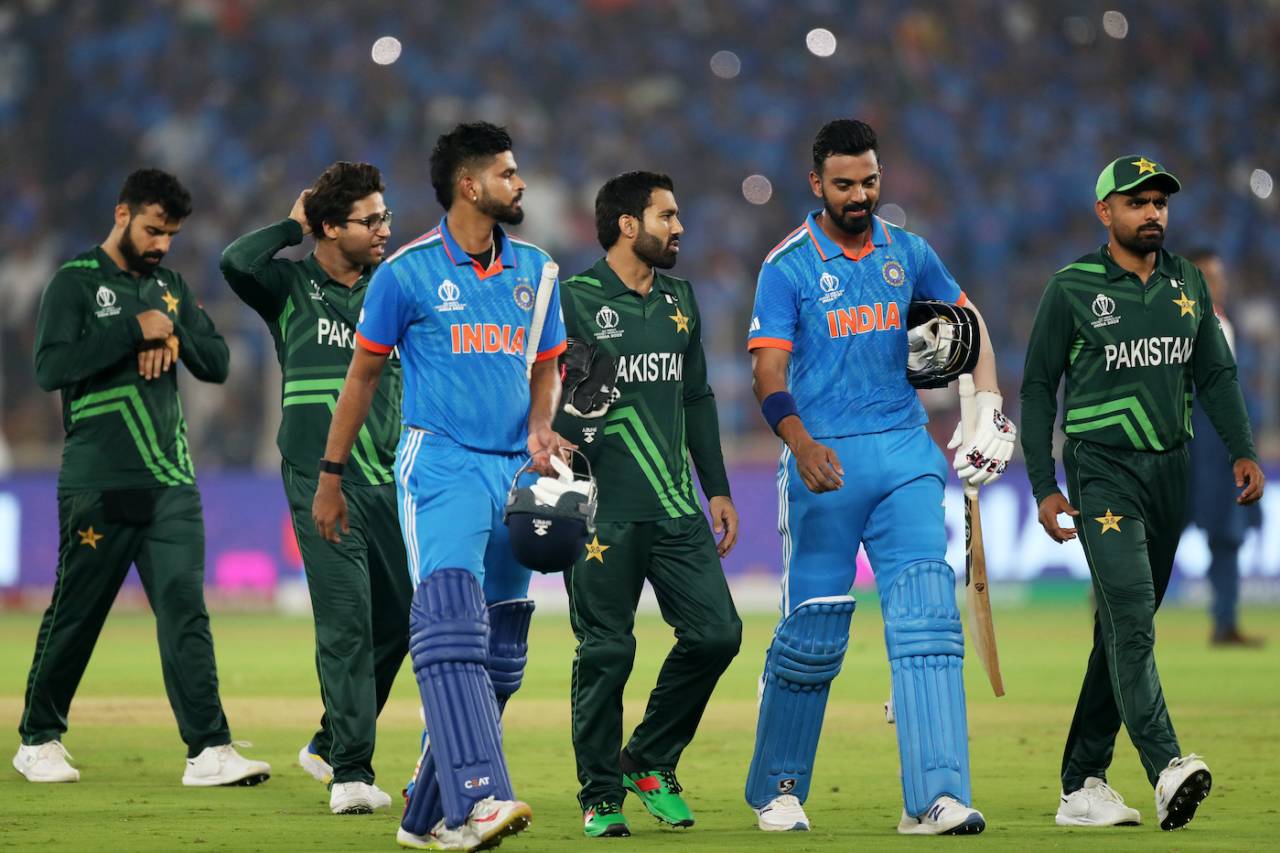 KL Rahul and Shreyas Iyer, who finished off the game, chats with Mohammad Rizwan, India vs Pakistan, Men's World Cup 2023, Ahmedabad, October 14, 2023