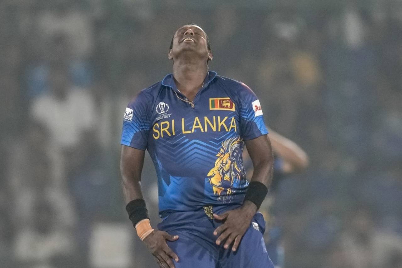 Angelo Mathews reacts as Shakib Al Hasan is dropped off his bowling, Bangladesh vs Sri Lanka, Men's ODI World Cup, November 6, 2023