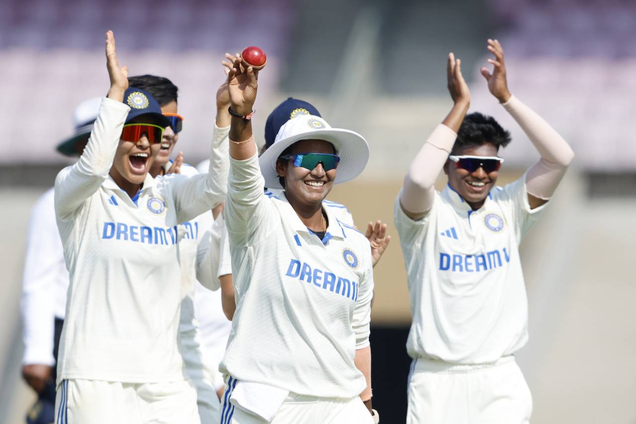Deepti Sharma leads India off the field, India Women vs England Women, Only Test, DY Patil Stadium, Mumbai, 2nd day, December 15, 2023