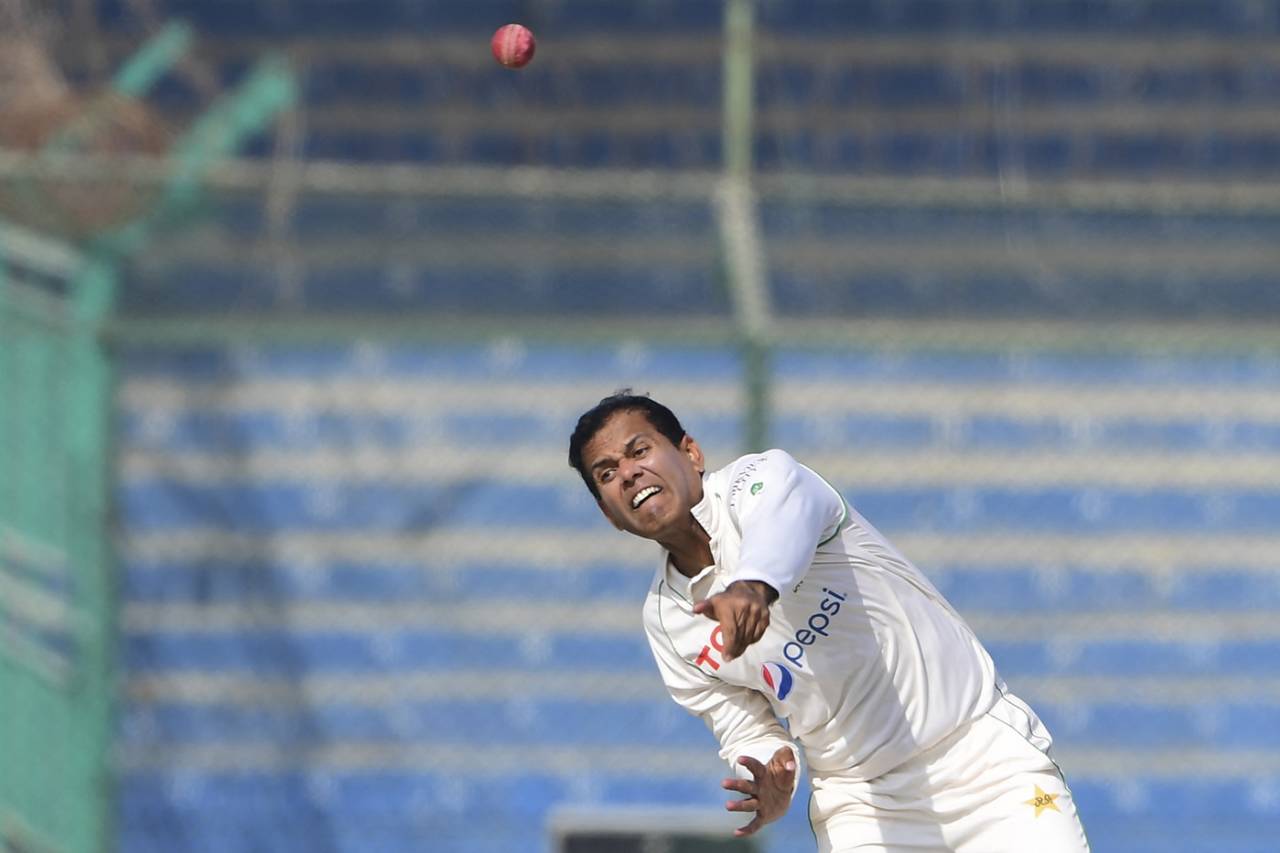 Noman Ali bowls, Pakistan vs New Zealand, 1st Test, Karachi, 3rd day, December 28, 2022