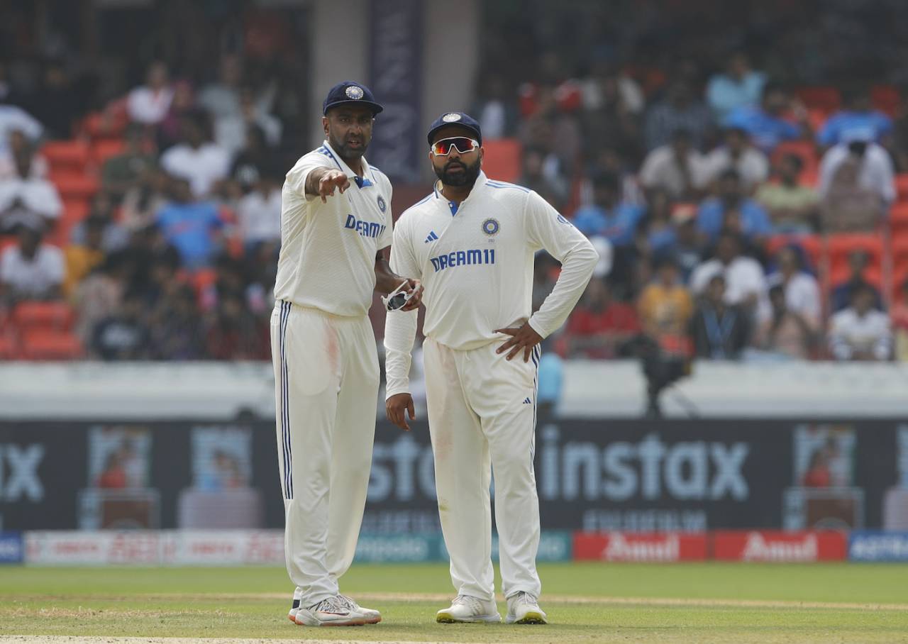 R Ashwin and Rohit Sharma discuss tactics, India vs England, 1st Test, Hyderabad, 3rd day, January 27, 2024