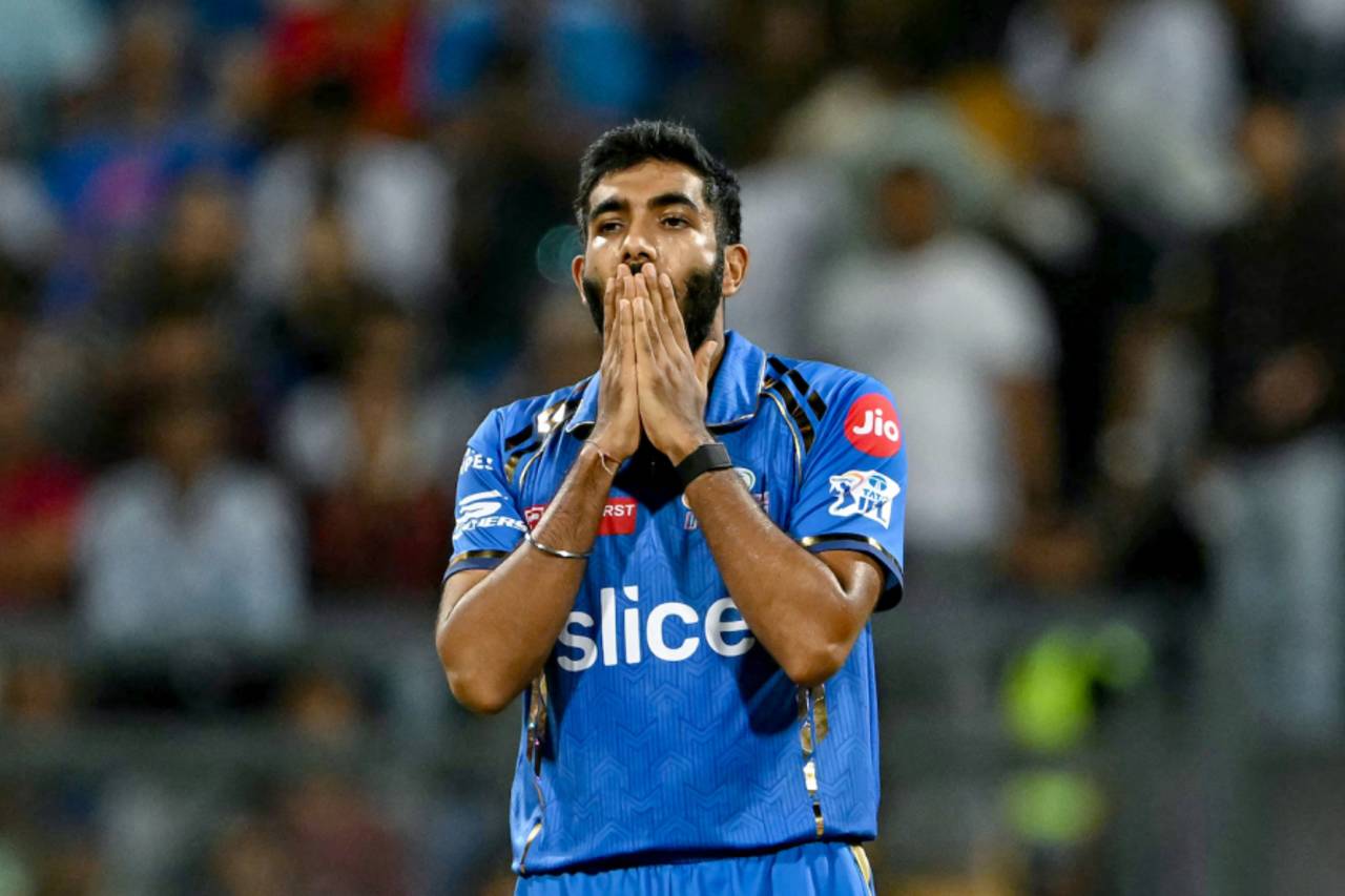 Jasprit Bumrah reacts after catching Abhishek Sharma's edge, Mumbai Indians vs Sunrisers Hyderabad, IPL 2024, Mumbai, May 6, 2024 