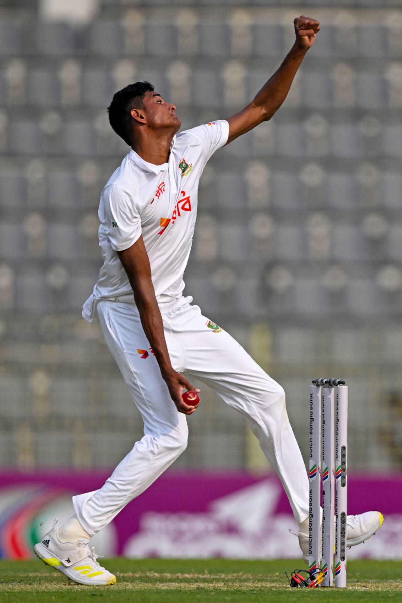 Nahid Rana bowls, Bangladesh vs Sri Lanka, 1st Test, day 2, Sylhet, March 23, 2024 