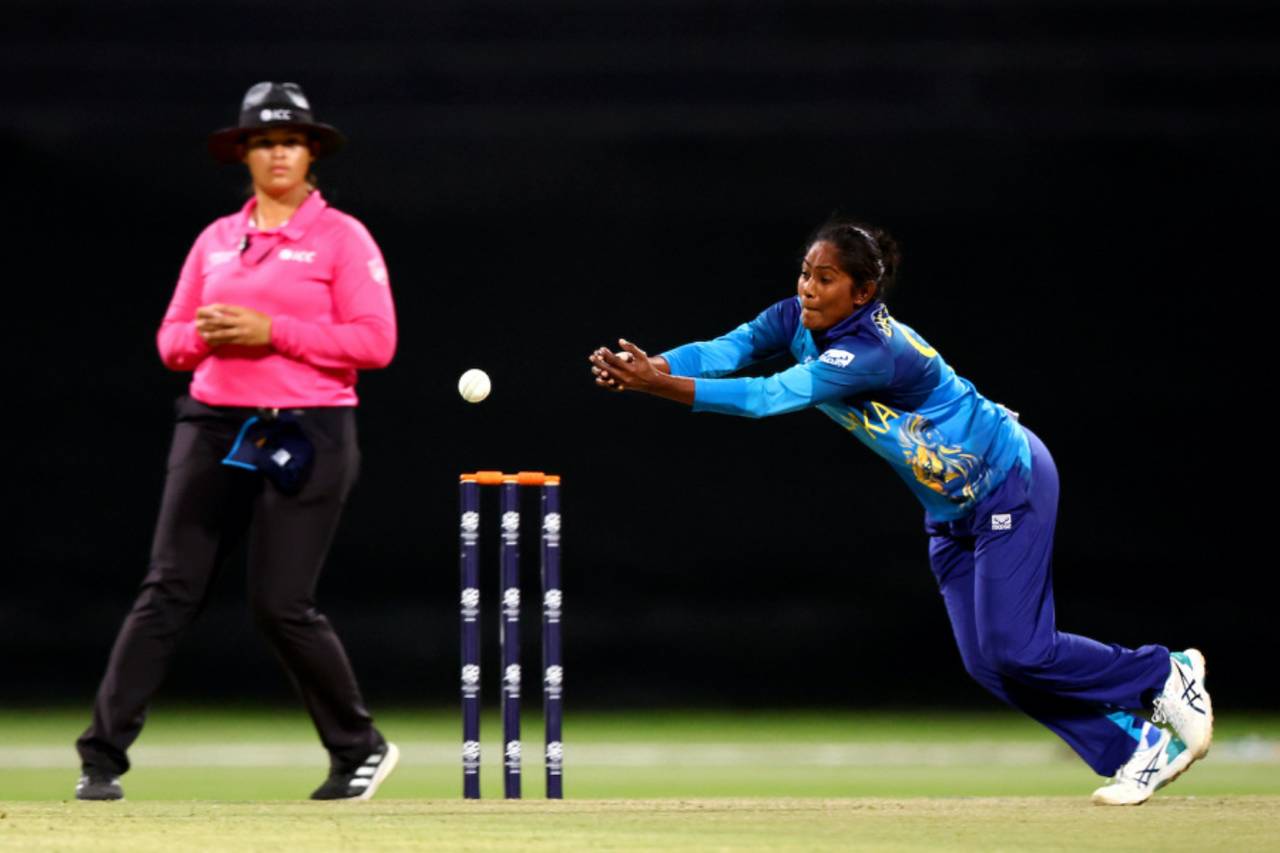 Sugandika Kumari drops a catch, UAE vs Sri Lanka, 2nd semi-final, Women's T20 World Cup Qualifier, Abu Dhabi, May 05, 2024