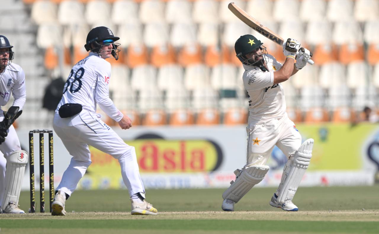 Kamran Ghulam struck an early six in his innings, Pakistan vs England, 2nd Test, Multan, 1st day, October 15, 2024