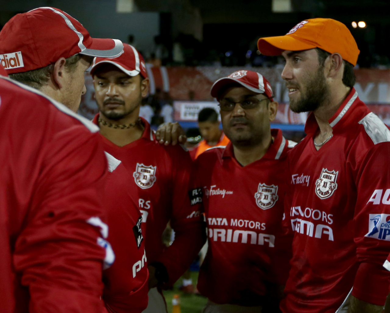 Murali Kartik, Virender Sehwag and Glenn Maxwell in a huddle, Kings XI Punjab v Chennai Super Kings, IPL 2014, Cuttack, May 7, 2014