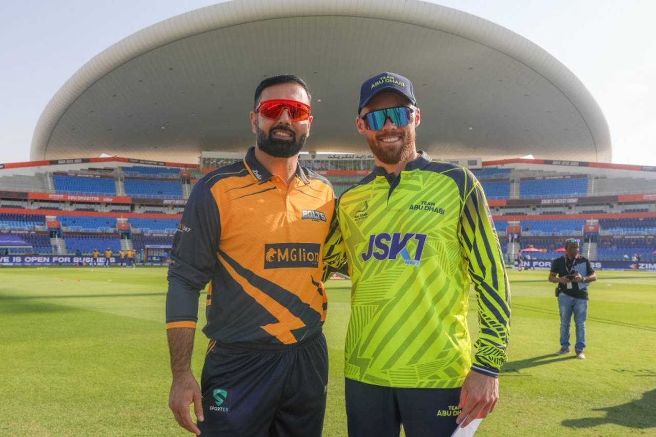 Mohammad Nabi and Phil Salt at the toss, Ajman Bolts vs Team Abu Dhabi, T10 league, Abu Dhabi, November 21, 2024