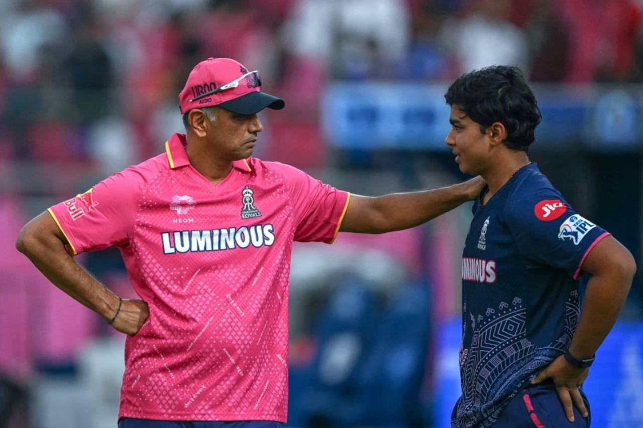Rahul Dravid talks to Vaibhav Suryavanshi, Rajasthan Royals vs Mumbai Indians, IPL, Jaipur, May 1, 2025