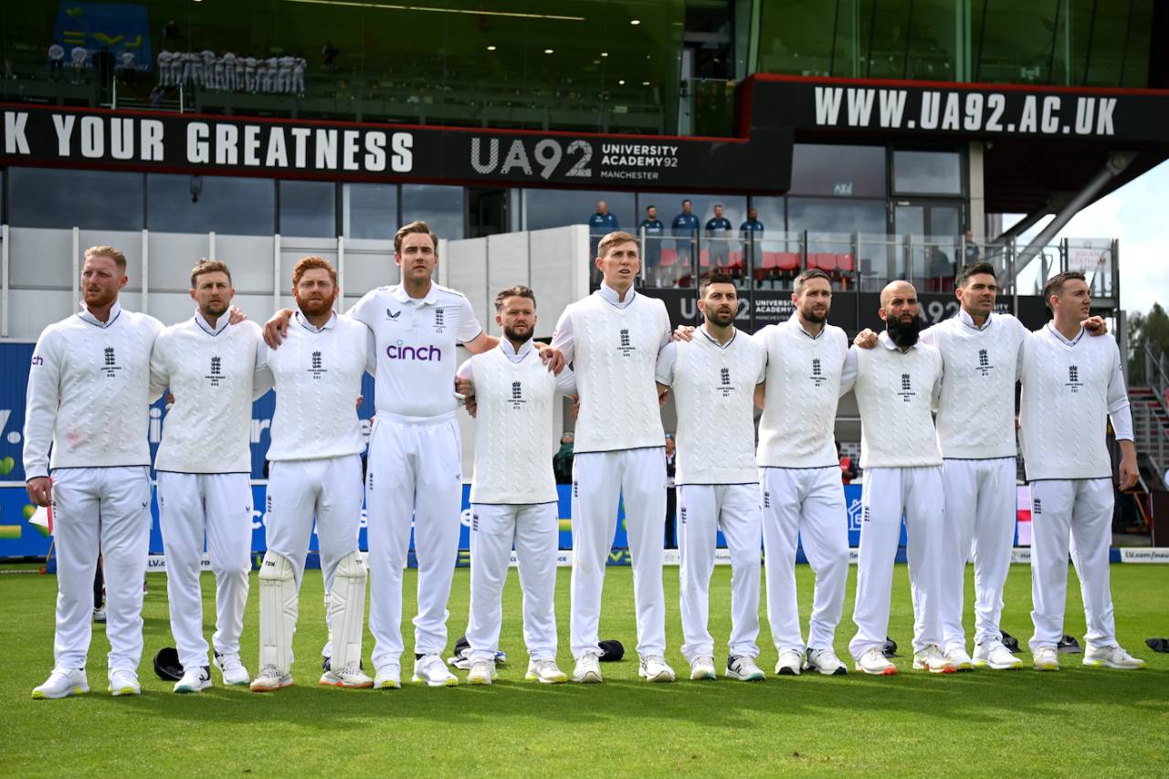 England line up for the national anthem, England vs Australia, 4th Ashes Test, Old Trafford, July 20, 2023