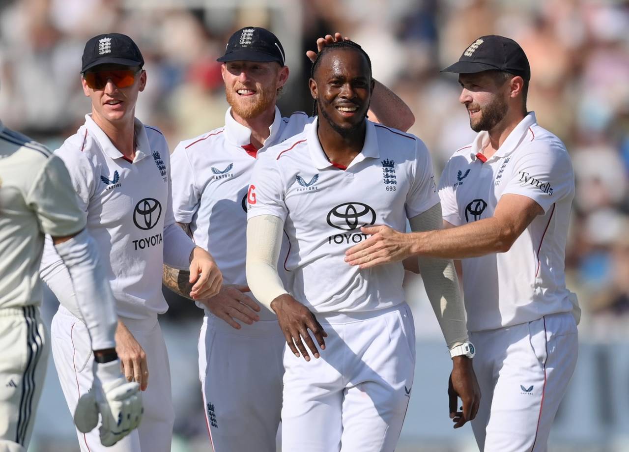 Jofra Archer is mobbed by team-mates, England vs India, 3rd Test, Lord's, 4th day, July 13, 2025