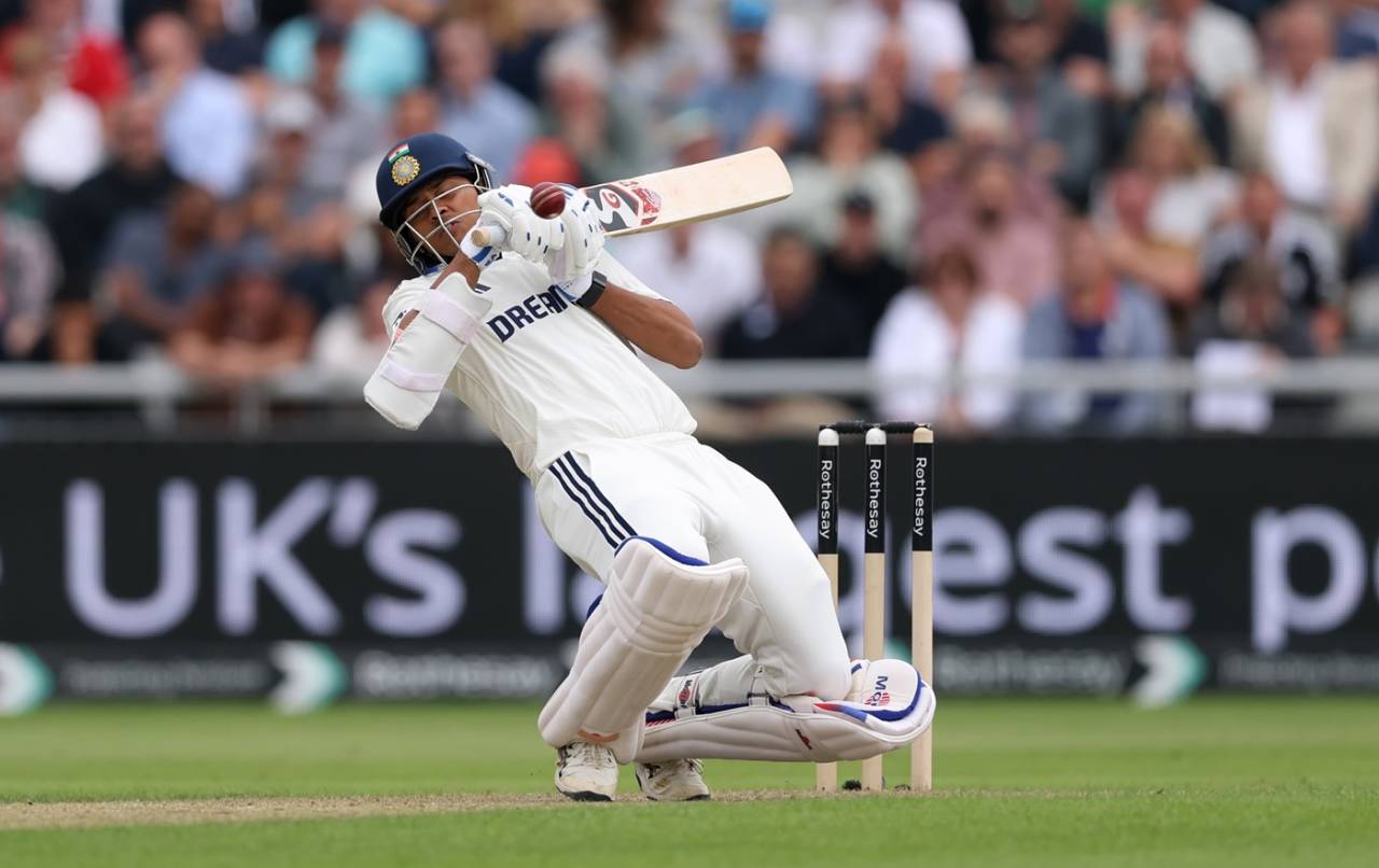 Yashasvi Jaiswal ramps a short ball, England vs India, 4th Test, 1st day, Manchester, July 23, 2025