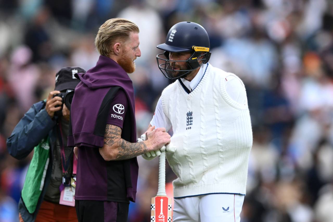 Ben Stokes meets Chris Woakes after his valiant effort, England vs India, 5th Test, 5th day, The Oval, August 4, 2025