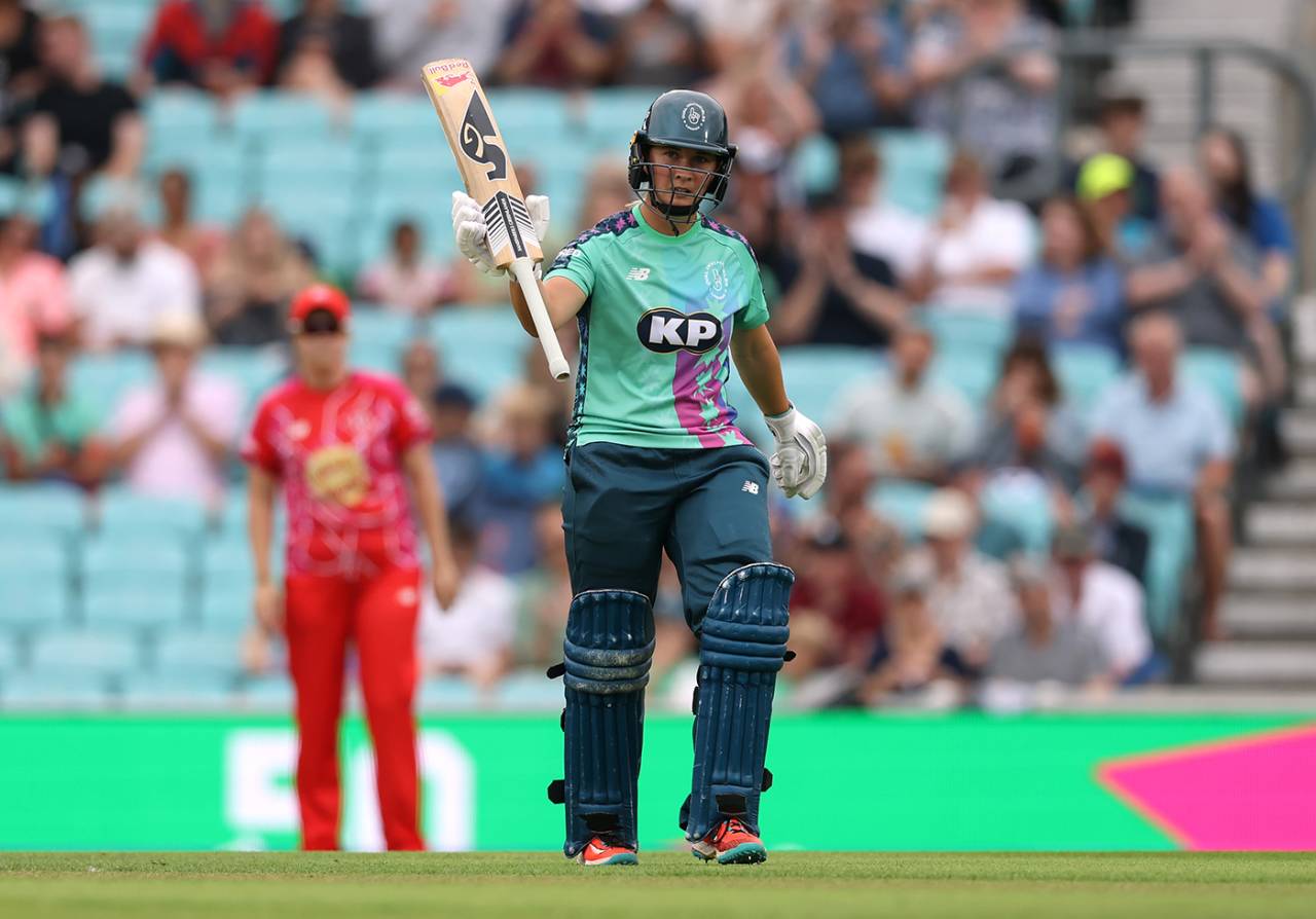 Alice Capsey acknowledges her half-century, Oval Invincibles vs Welsh Fire, Women's Hundred, The Oval, August 16, 2025