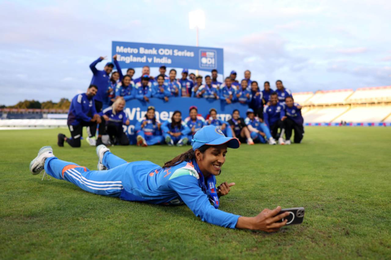 Jemimah Rodrigues marks India women's historic win with a team-fie, England vs India, 3rd women's ODI, Durham, July 22, 2025