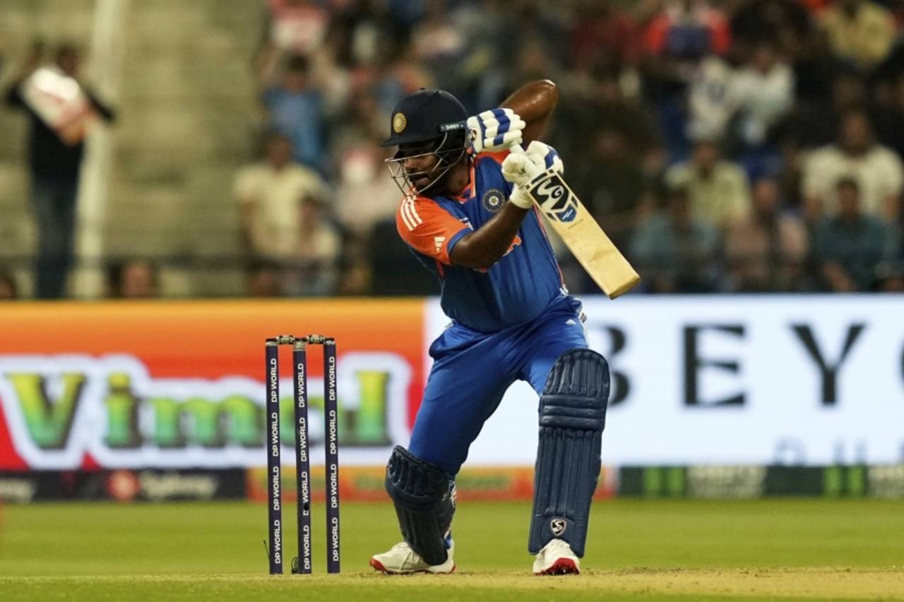 Sanju Samson steadied India after they lost Abhishek Sharma and Hardik Pandya in the same over, India vs Oman, Asia Cup, Dubai, September 19, 2025