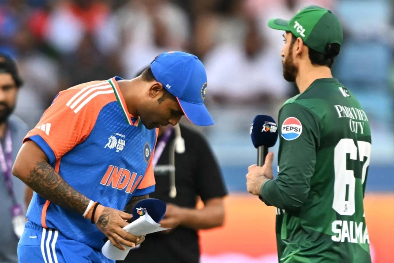 Suryakumar Yadav and Salman Agha at the toss, India vs Pakistan, Super Fours, Asia Cup, Dubai, September 21, 2025