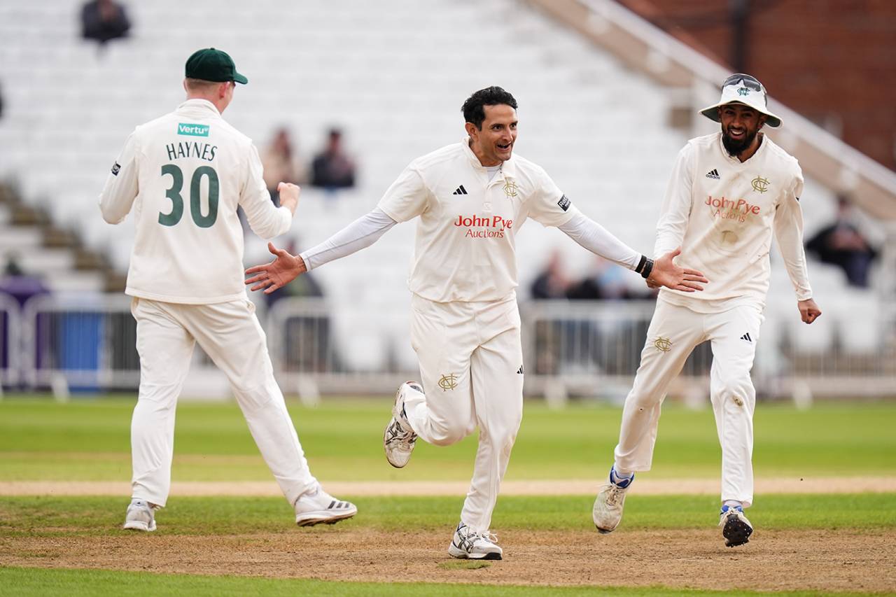 Mohammad Abbas made another incision, Nottinghamshire vs Warwickshire, County Championship, Division One, Trent Bridge, September 26, 2025