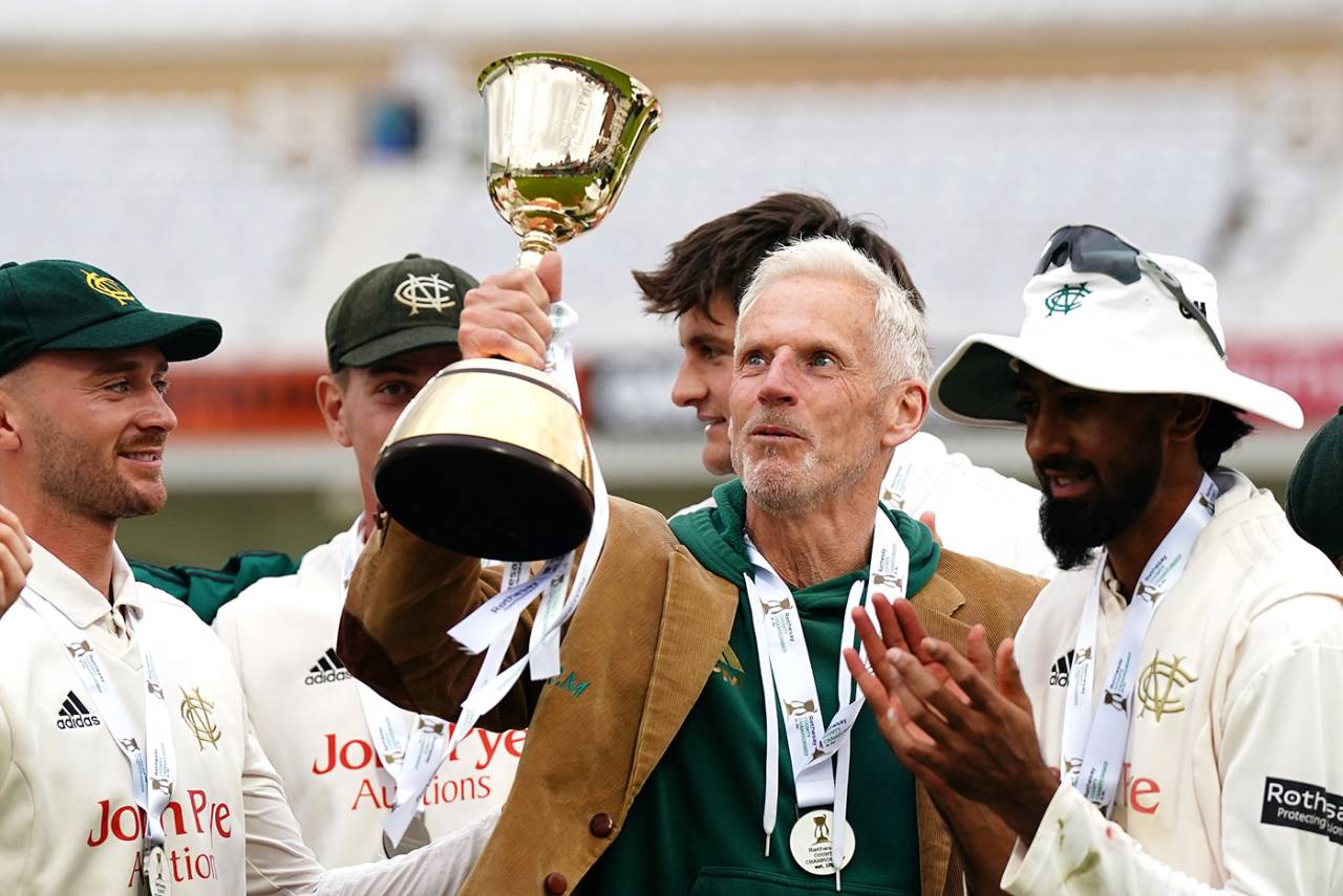 Peter Moores gets his hands on the trophy, Nottinghamshire vs Warwickshire, County Championship, Division One, Trent Bridge, September 26, 2025