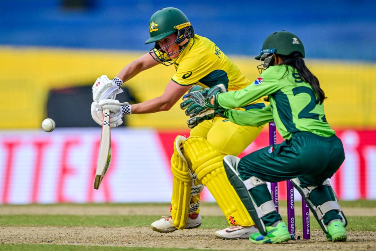 Beth Mooney's resistance helped Australia avoid being all out for a double-digit score, Australia vs Pakistan, Women's ODI World Cup, Colombo, October 8, 2025