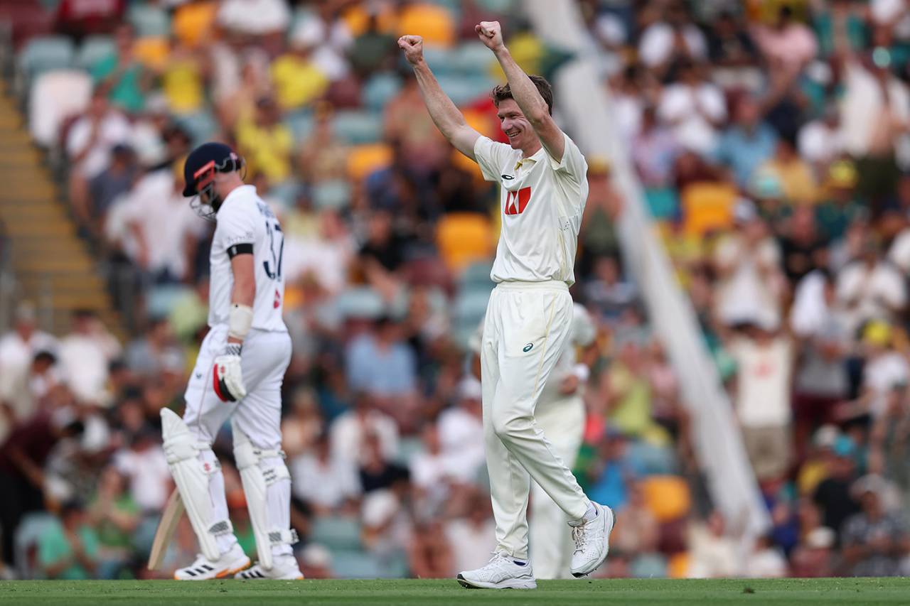 Brendan Doggett celebrates as Gus Atkinson falls into his trap, Australia vs England, 2nd Test, Brisbane, 4th day, December 7, 2025