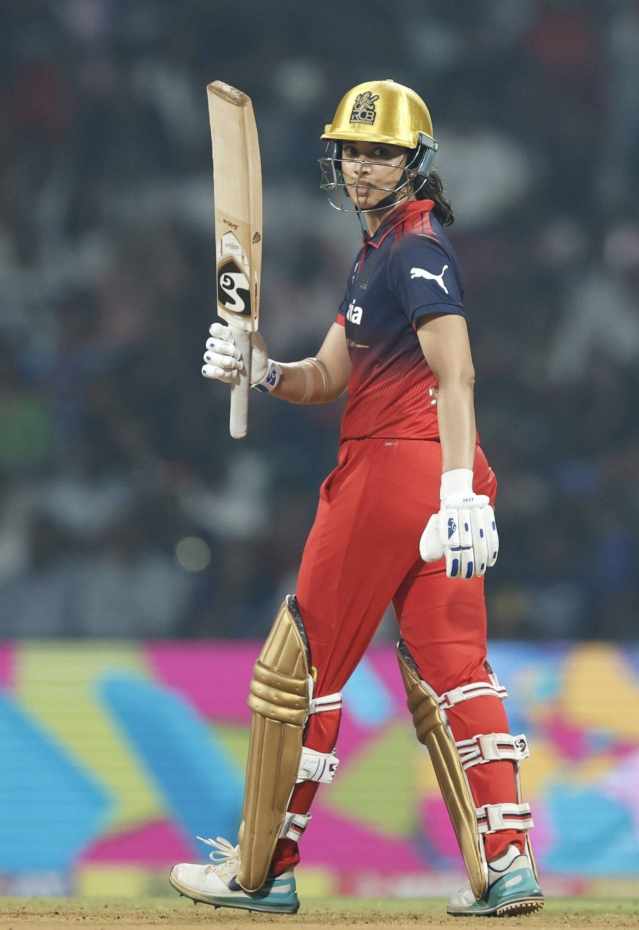 Smriti Mandhana acknowledges her half-century, Delhi Capitals vs Royal Challengers Bengaluru, WPL 2026, DY Patil Stadium, January 17, 2026