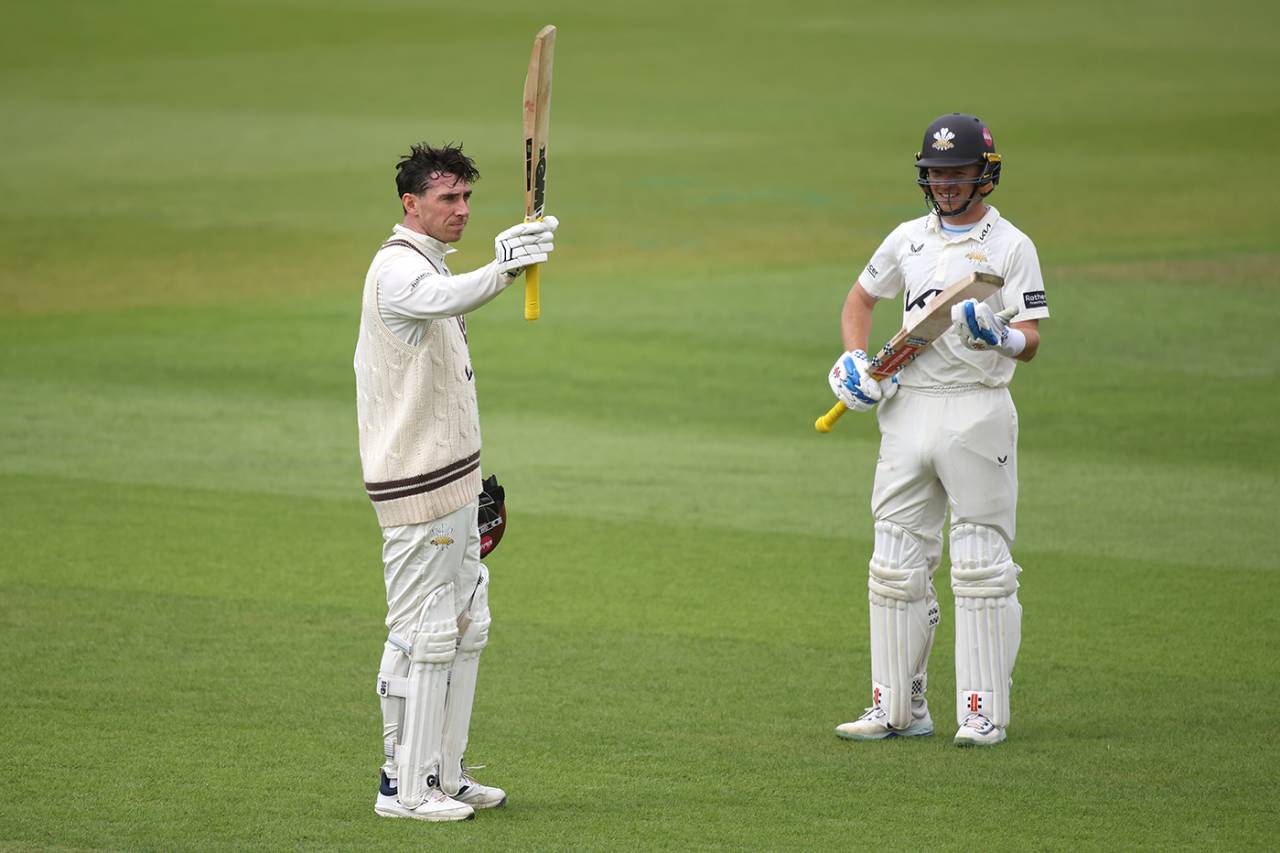Dan Lawrence takes the applause after reaching his century, Surrey vs Hampshire, County Championship, The Oval, June 7, 2026