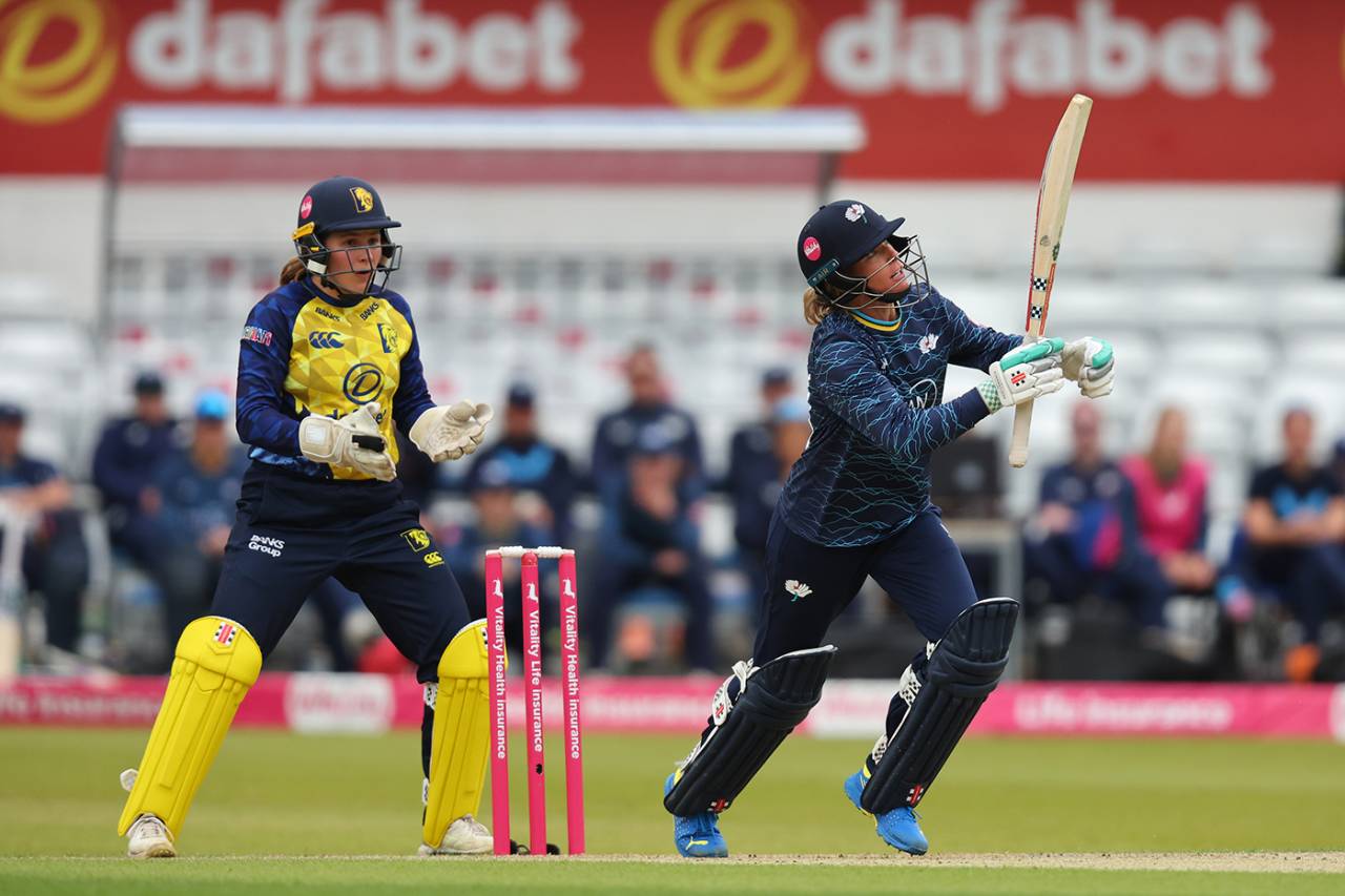 Lauren Winfield-Hill goes over the leg side, Yorkshire vs Durham, Women's T20 Blast, Headingley, June 5, 2026