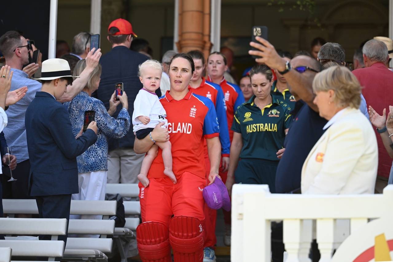 Nat Sciver-Brunt enters the venue with son Theo in her arms, England vs Australia, T20 World Cup 2026, final, Lord's, London, July 5, 2026