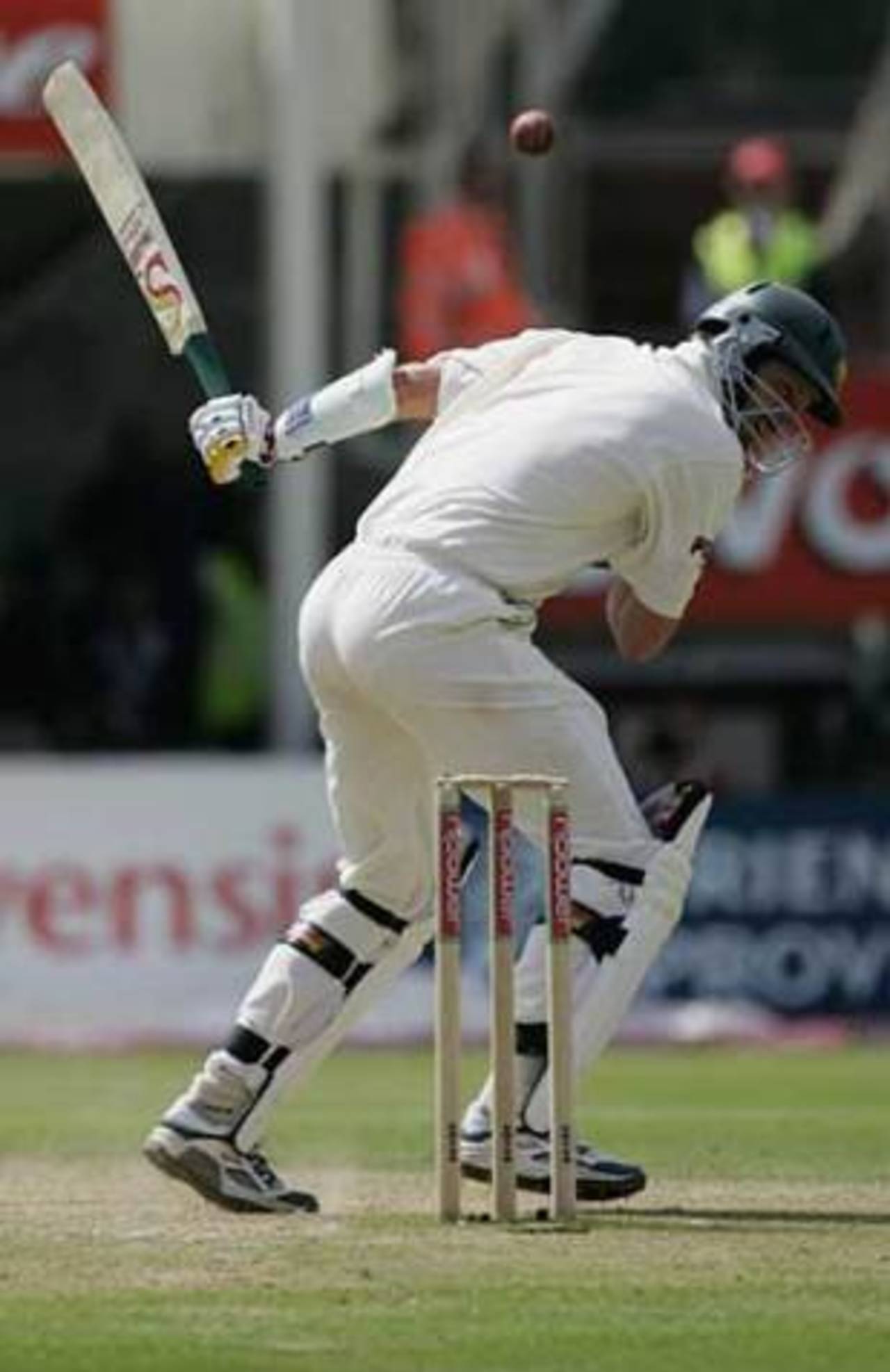 Michael Kasprowicz gloves down the leg side, England v Australia, 2nd Test, Edgbaston, August 7