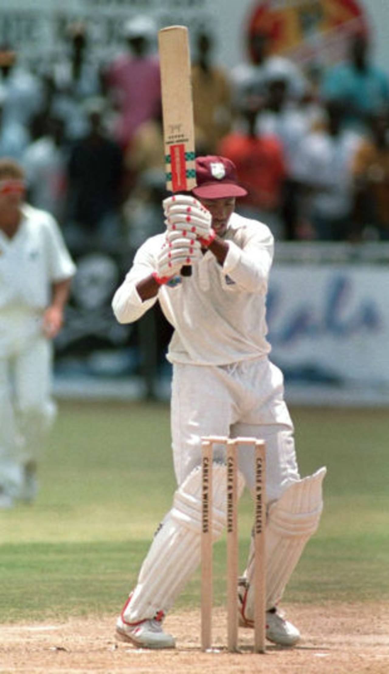Brian Lara pulls Chris Lewis to break the world record Test score... and dislodges his off-side bail in doing so&nbsp;&nbsp;&bull;&nbsp;&nbsp;Getty Images