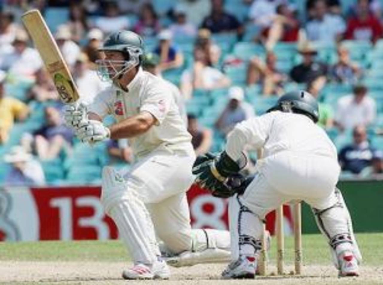 Ricky Ponting pulls during his matchwinning hundred, Australia v South Africa, 3rd Test, Sydney, 5th day, January 6, 2006