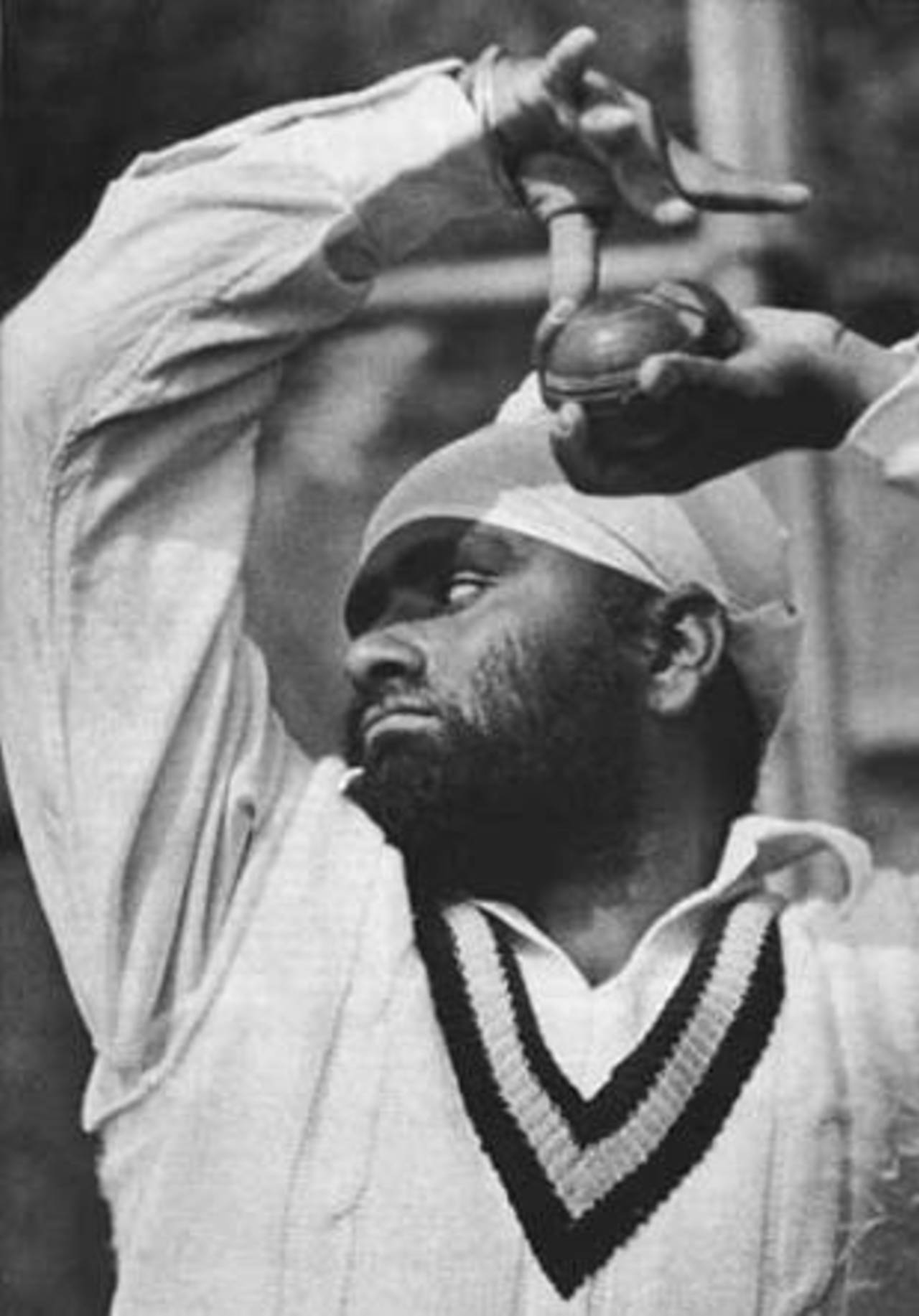 Ken Kelly's photograph of Bishan Bedi's action&nbsp;&nbsp;&bull;&nbsp;&nbsp;Wisden Cricket Monthly