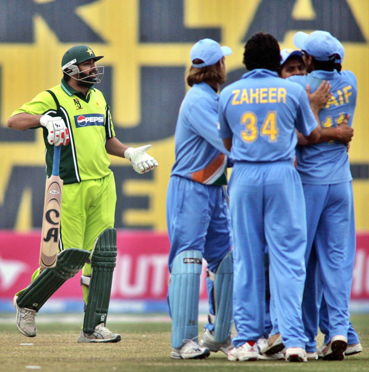 Inzamam-ul-Haq was bemused after being given out for obstructing the field&nbsp;&nbsp;&bull;&nbsp;&nbsp;AFP
