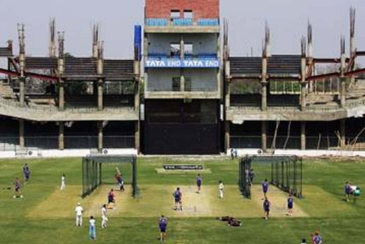 England practice session in full flow at the  Feroz Shah Kotla Stadium, Delhi, March 30, 2006