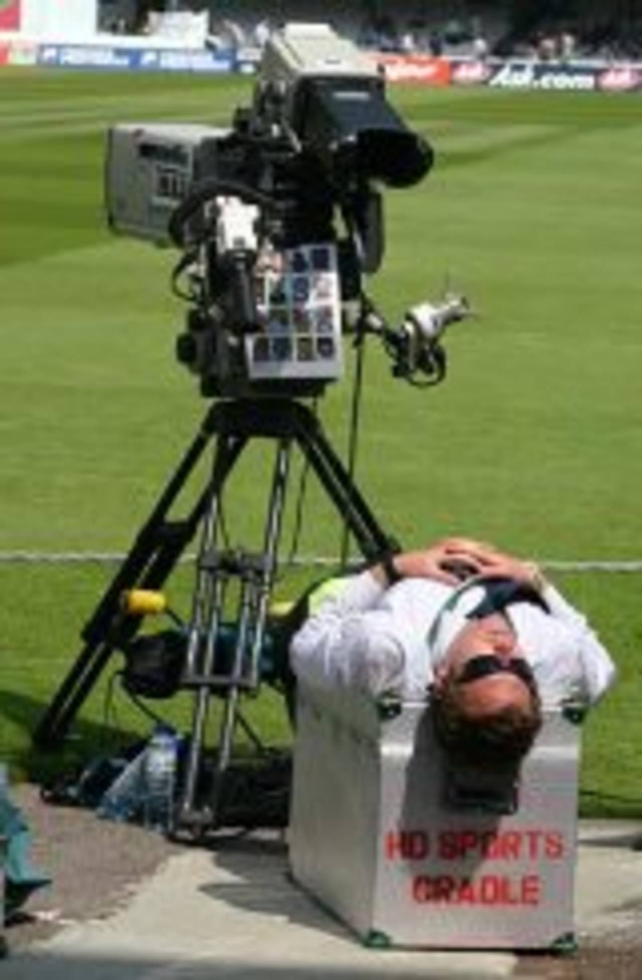 Life proves altogether too stressful for a TV cameraman, England v Sri Lanka, 1st Test, Lord's, May 12, 2006