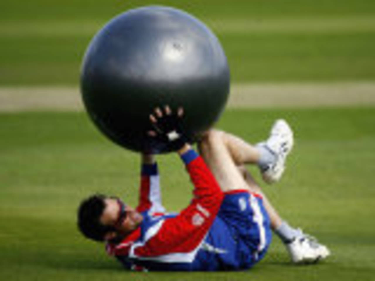 Marcus Trescothick catches cannonballs, England training session, Trent Bridge, May 31, 2006