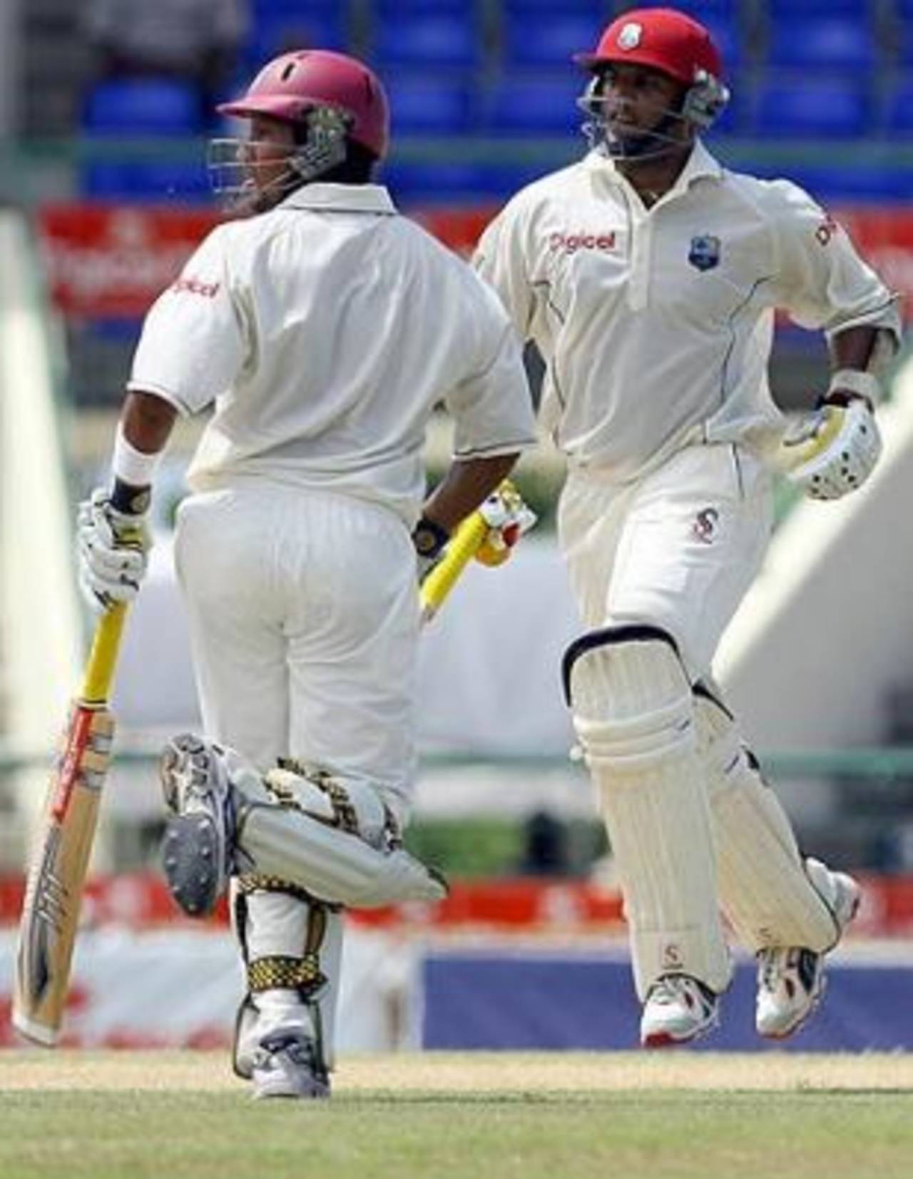 Daren Ganga and Ramnaresh Sarwan run during their mammoth stand, West Indies v India, 3rd Test, St Kitts, 2nd day, June 23, 2006
