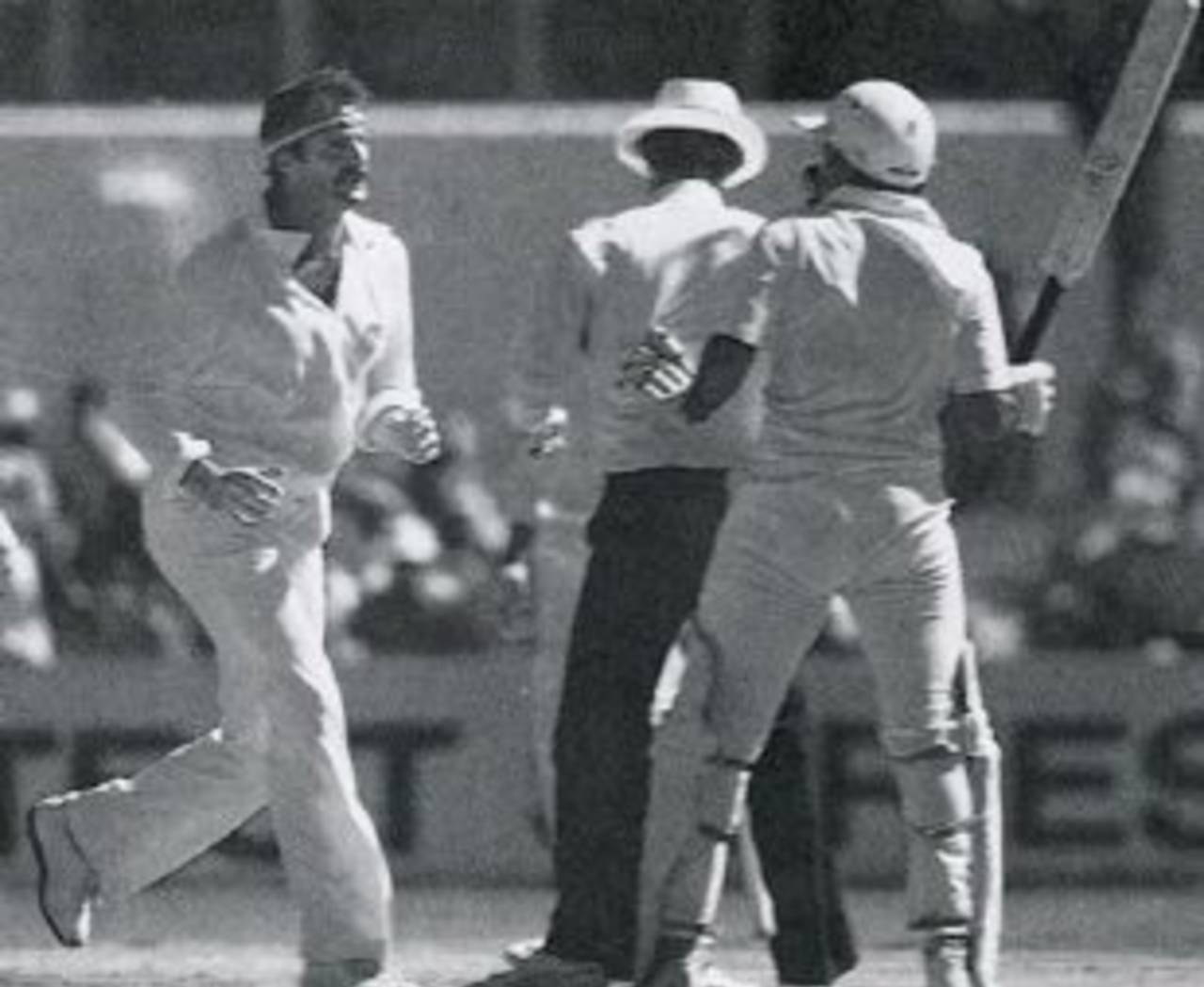 Let's make a rivalry to remember: Lillee and Miandad going at each other - sadly the most famous image of Australia playing Pakistan&nbsp;&nbsp;&bull;&nbsp;&nbsp;ESPNcricinfo Ltd