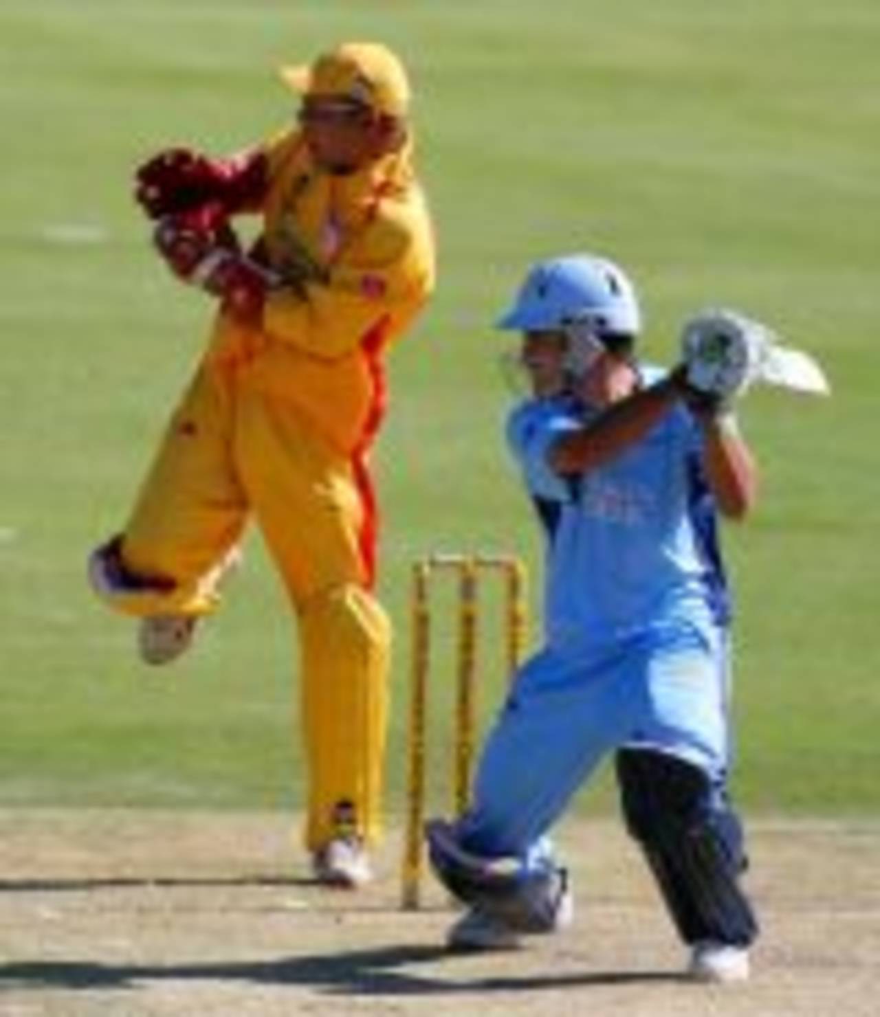Francois du Plessis hits the winning runs, Titans v Lions, Centurion, October 22, 2006