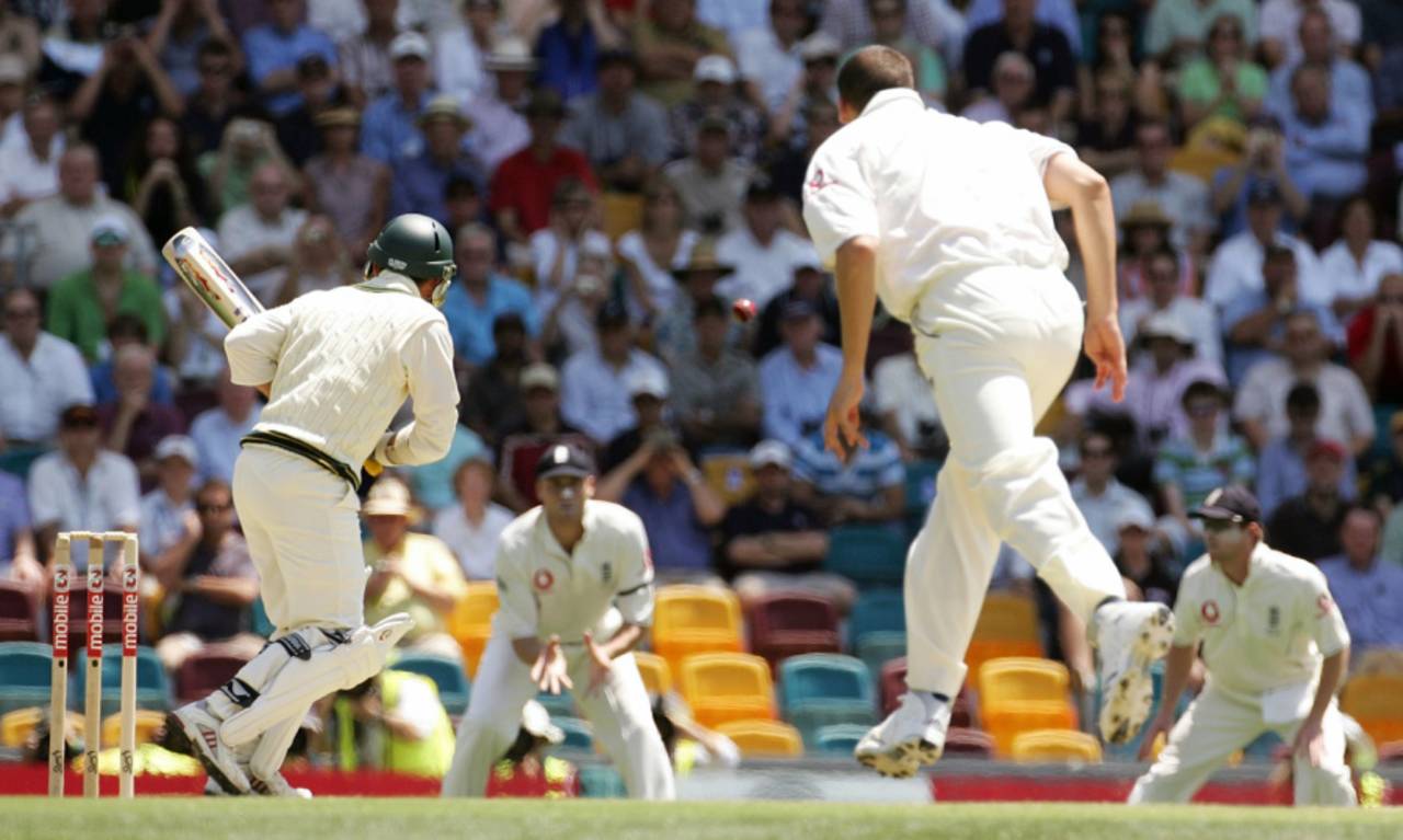 Steve Harmison's first ball heads for second slip, Australia v England, 1st Test, Brisbane, November 23, 2006