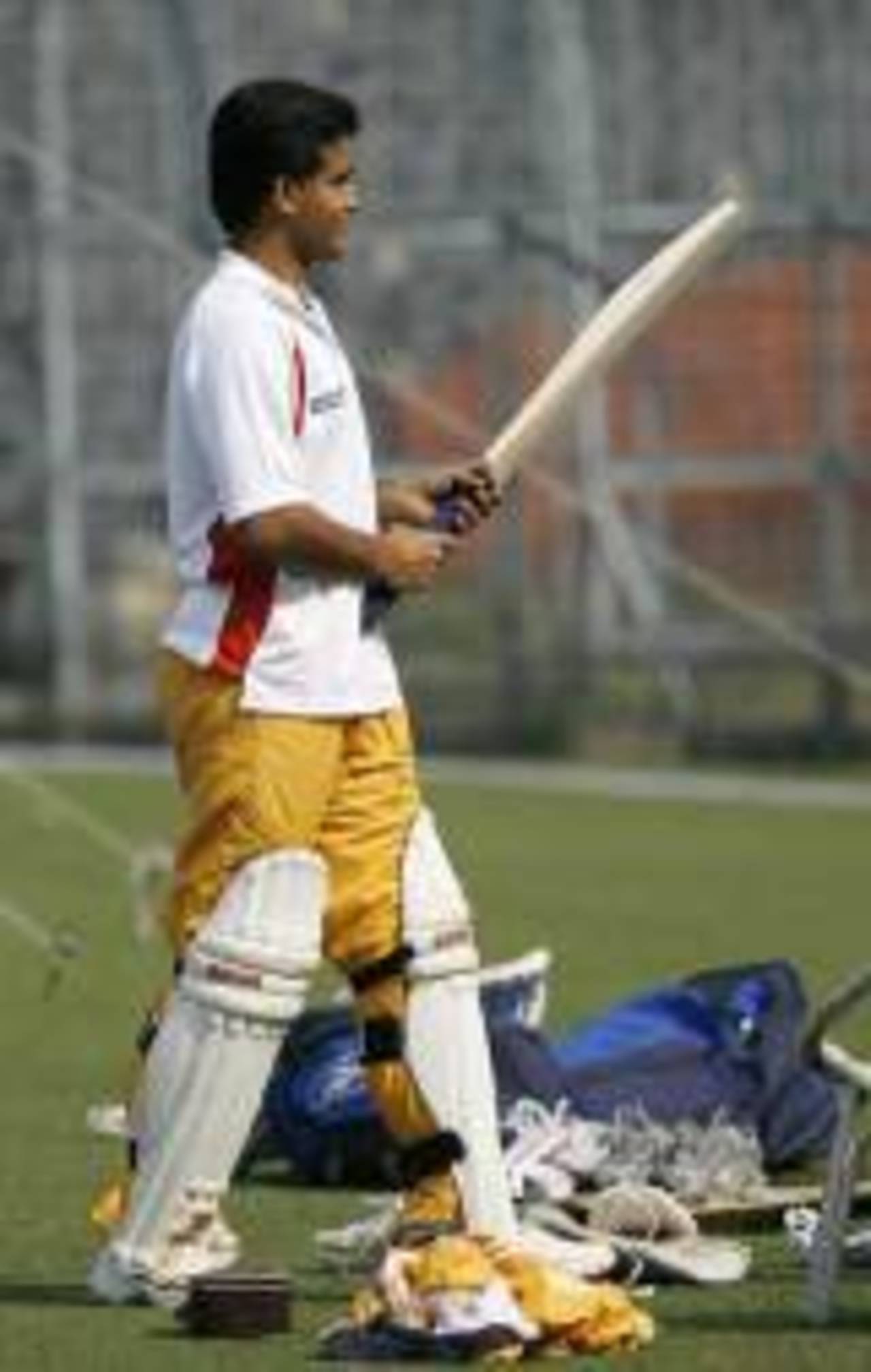 Sourav Ganguly prepares to bat during a training session, Kolkata, November 29, 2006