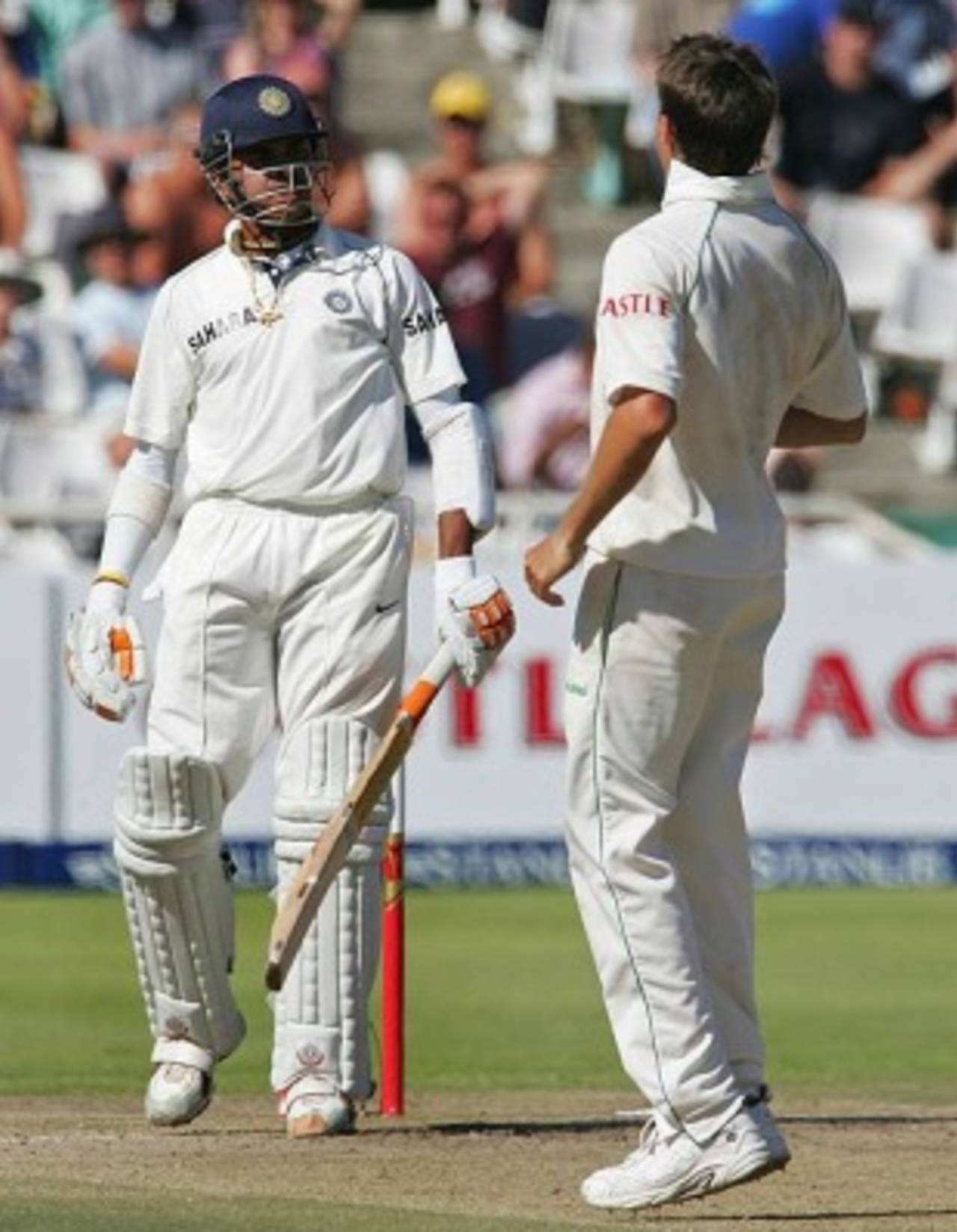 Sreesanth and Dale Steyn play the Glaring Game, South Africa v India, 3rd Test, Cape Town, 4th day, January 5, 2007