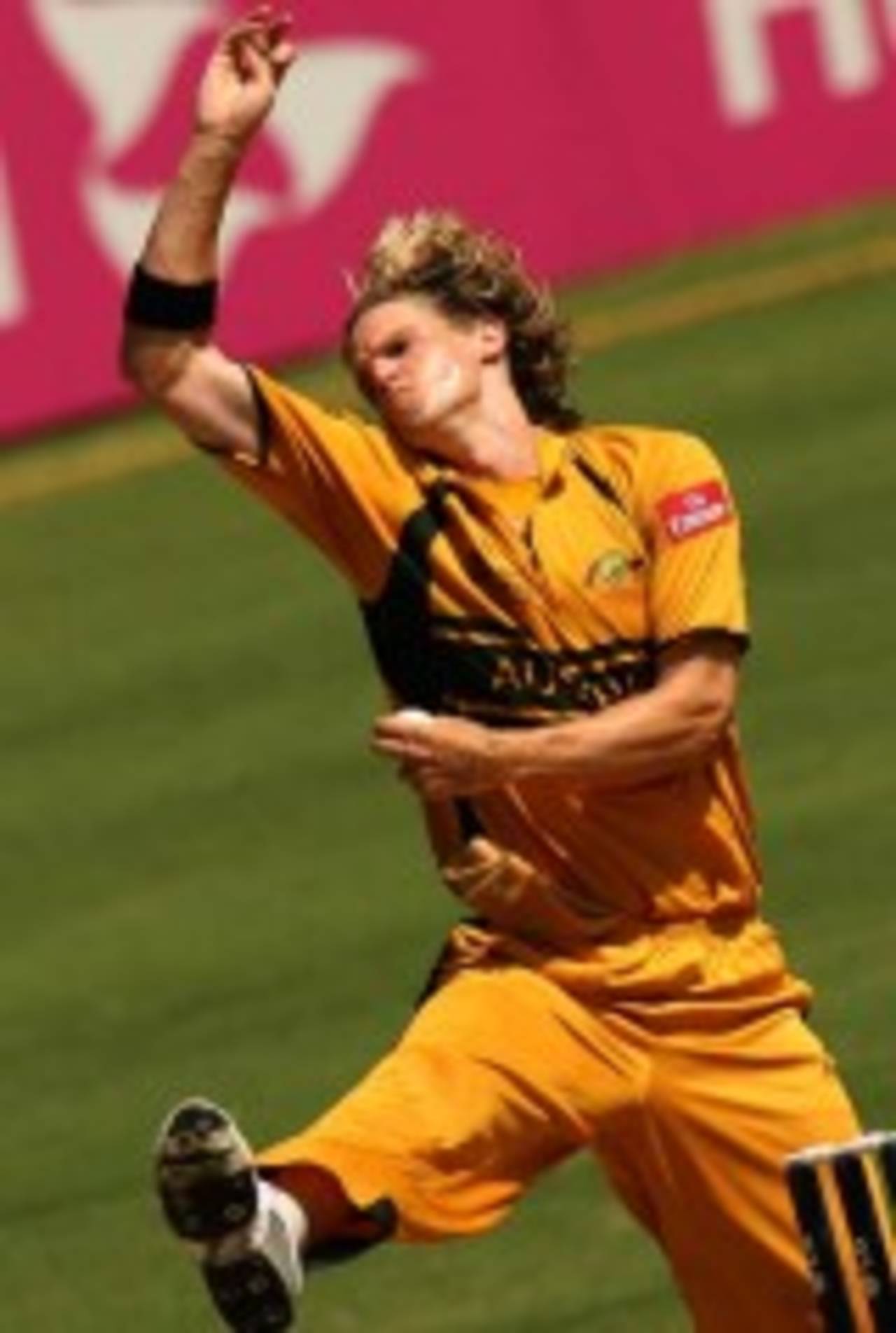 Nathan Bracken in all his fury, Australia v Sri Lanka, Super Eights, Grenada, April 16, 2007