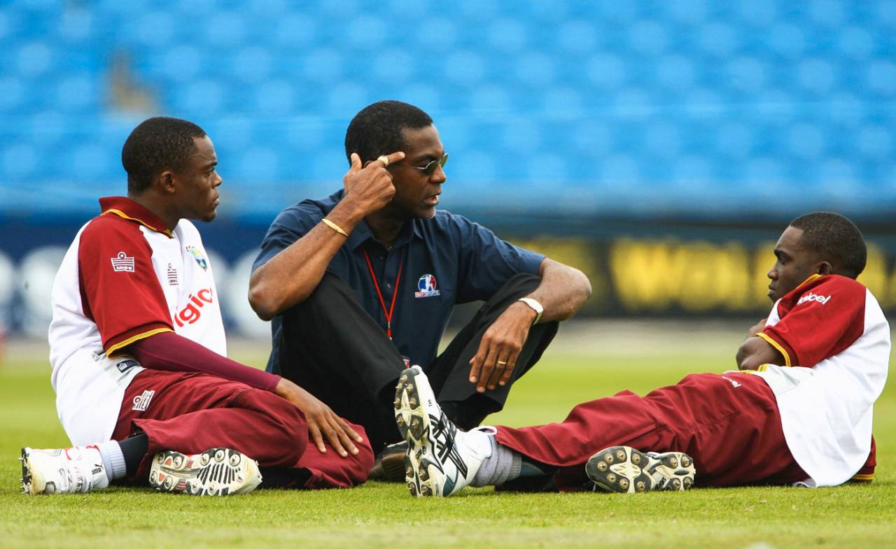 Michael Holding talks with Daren Powell (left) and Jerome Taylor, Headingley, May 24, 2007