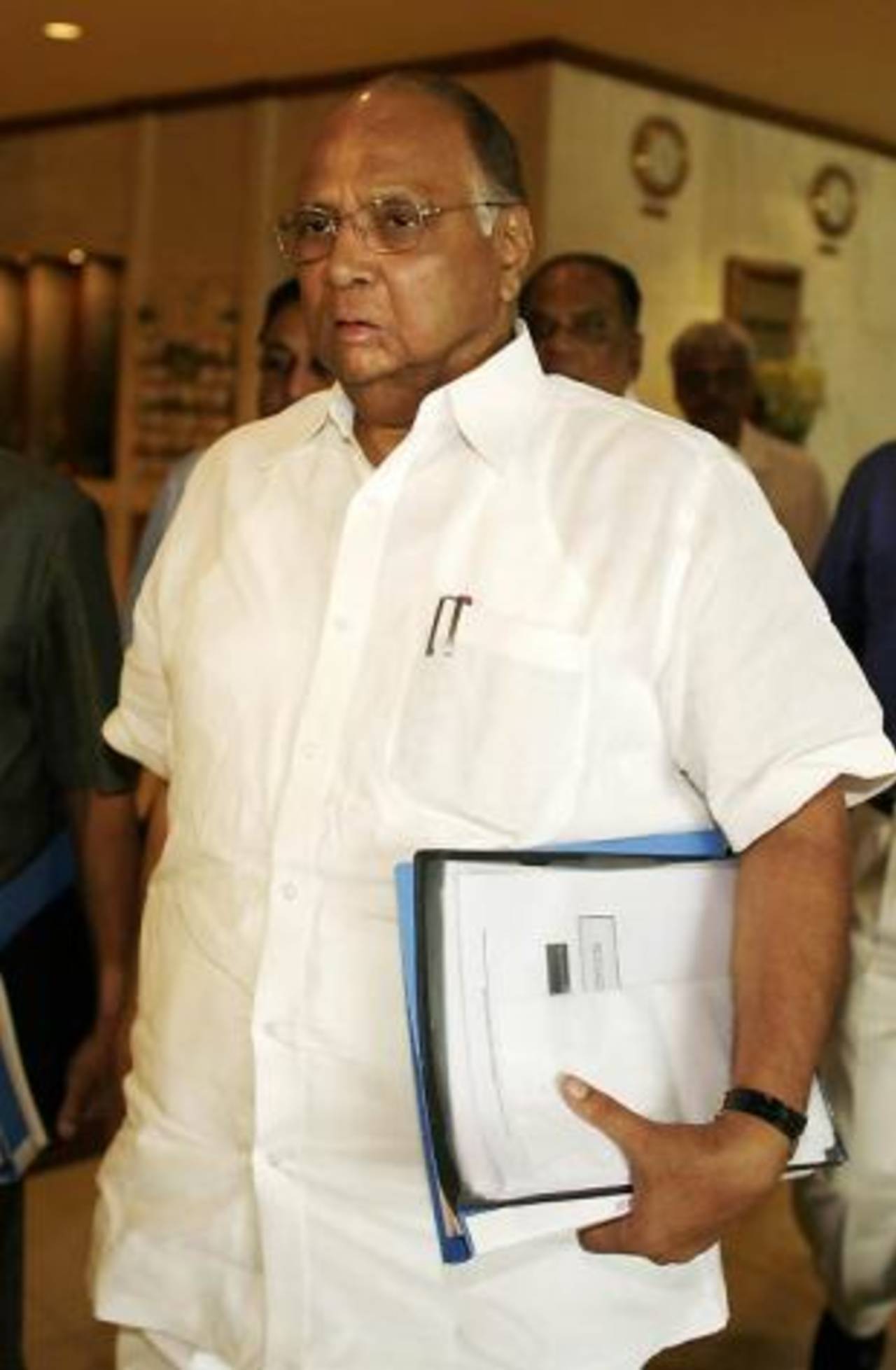 Sharad Pawar arrives for the BCCI's working committee meeting, New Delhi, June 12, 2007