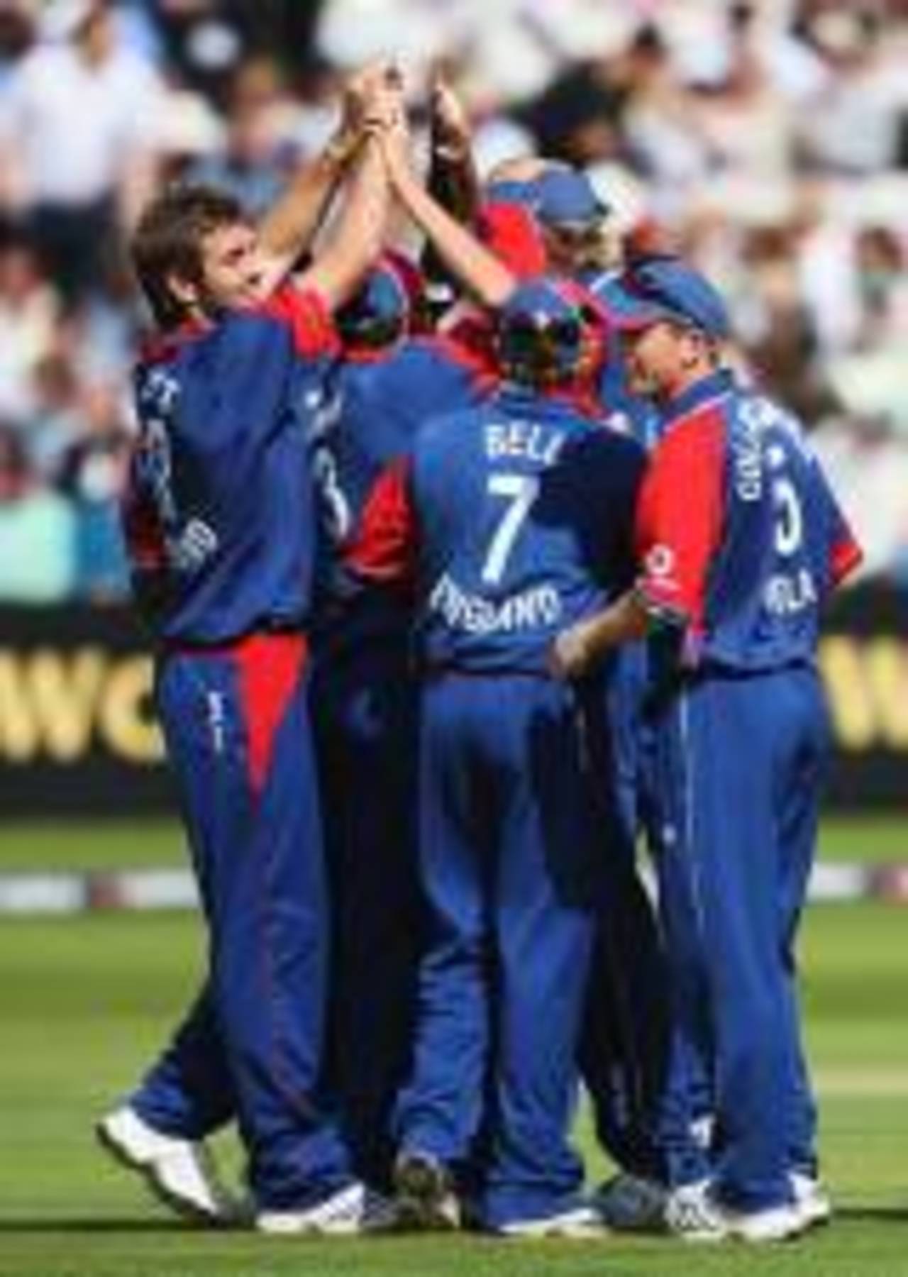 England celebrate Liam Plunkett's removal of Chris Gayle, England v West Indies, 1st ODI, Lord's, July 1, 2007