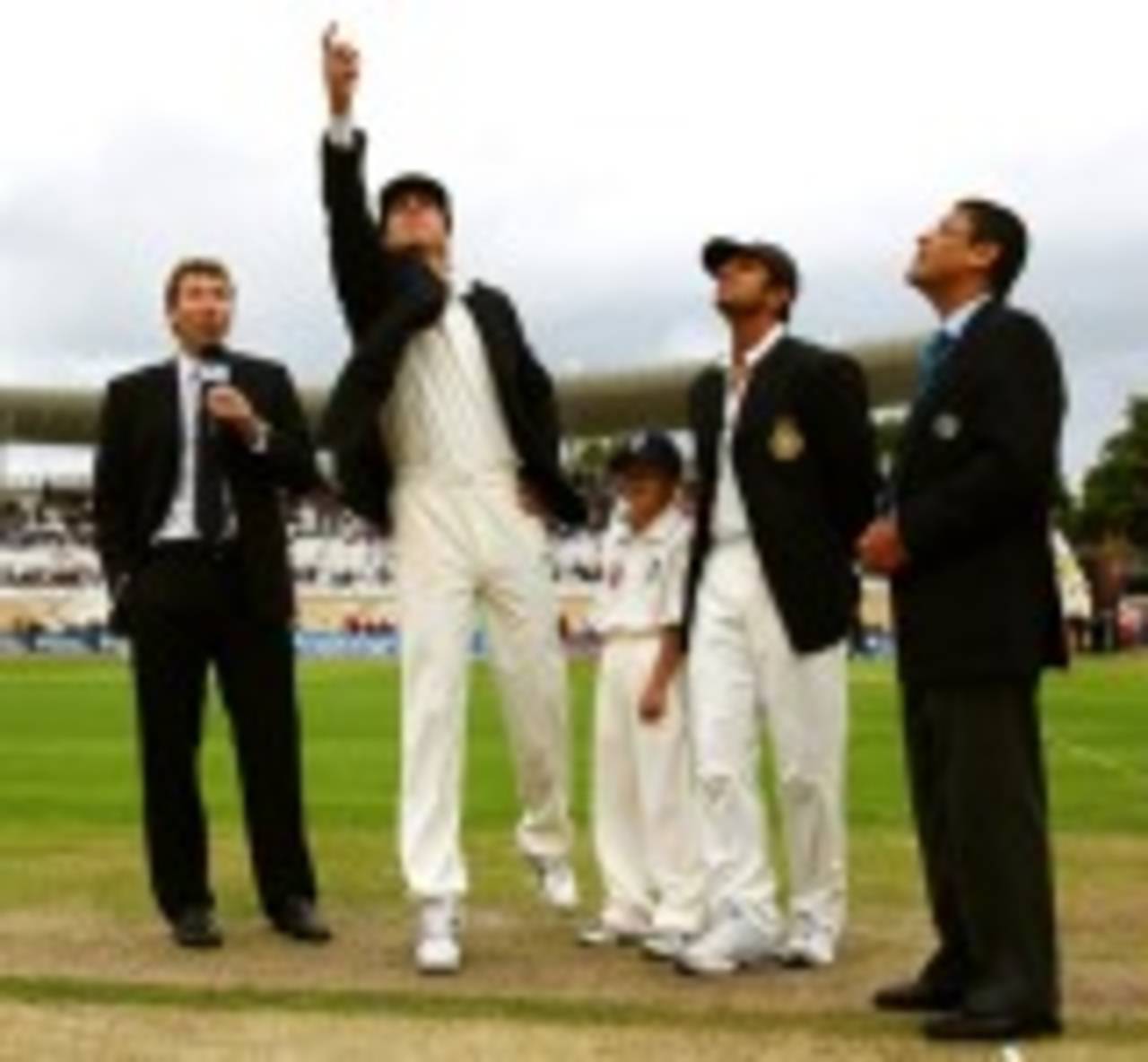 Michael Vaughan tossed the coin and Rahul Dravid called correctly, England v India, 2nd Test, Trent Bridge, 1st day, July 27, 2007