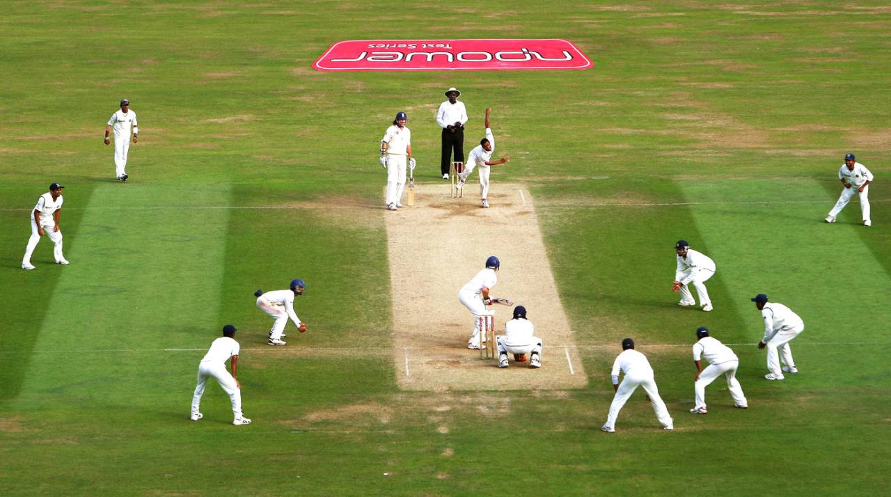 Anil Kumble runs in to bowl with the close-in fielders waiting to pounce on a catch, England v India, 3rd Test, The Oval, 5th day, August 13, 2007